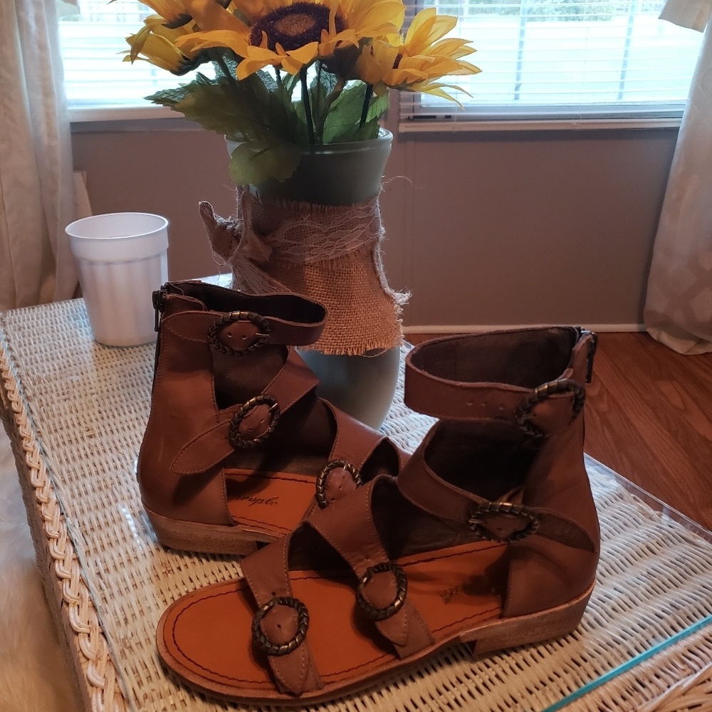 Free people sandals